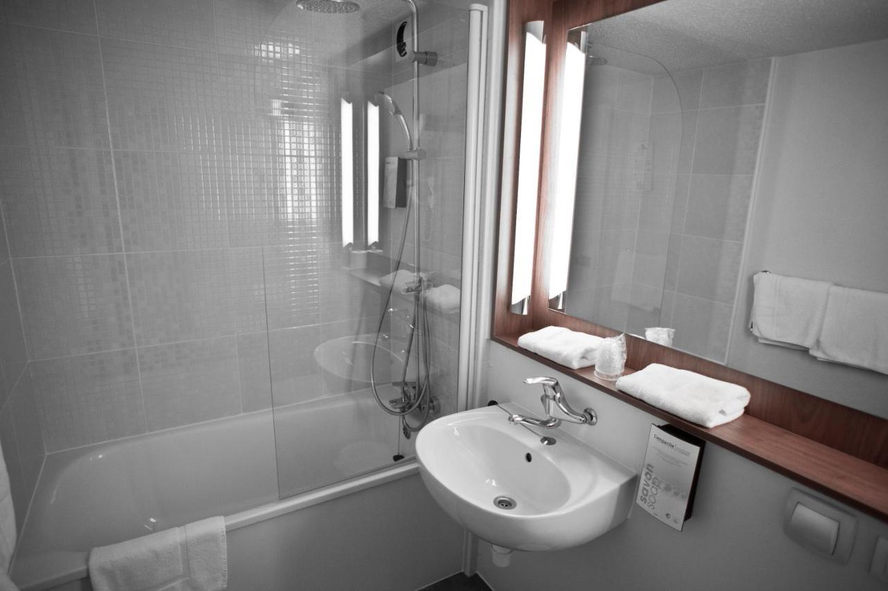 Hotel Campanile Rouen Nord - Barentin Extérieur photo